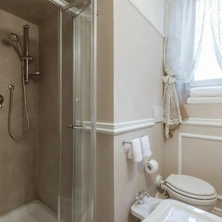 דירה Leopoldo Luxurious Near The Center