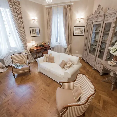 Leopoldo Luxurious - Daily Refresh Available Firenze