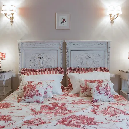 Leopoldo Luxurious Near The Center *