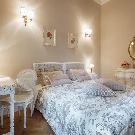 Leopoldo Luxurious Near The Center Lejlighed