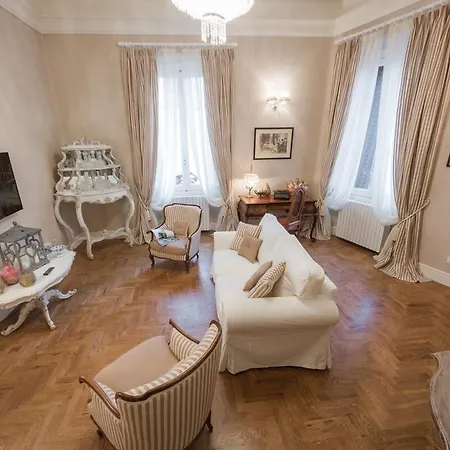 Lejlighed Leopoldo Luxurious Near The Center